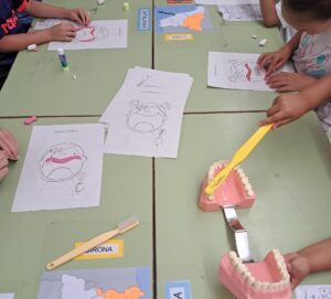 foto coles fulla i plastelina